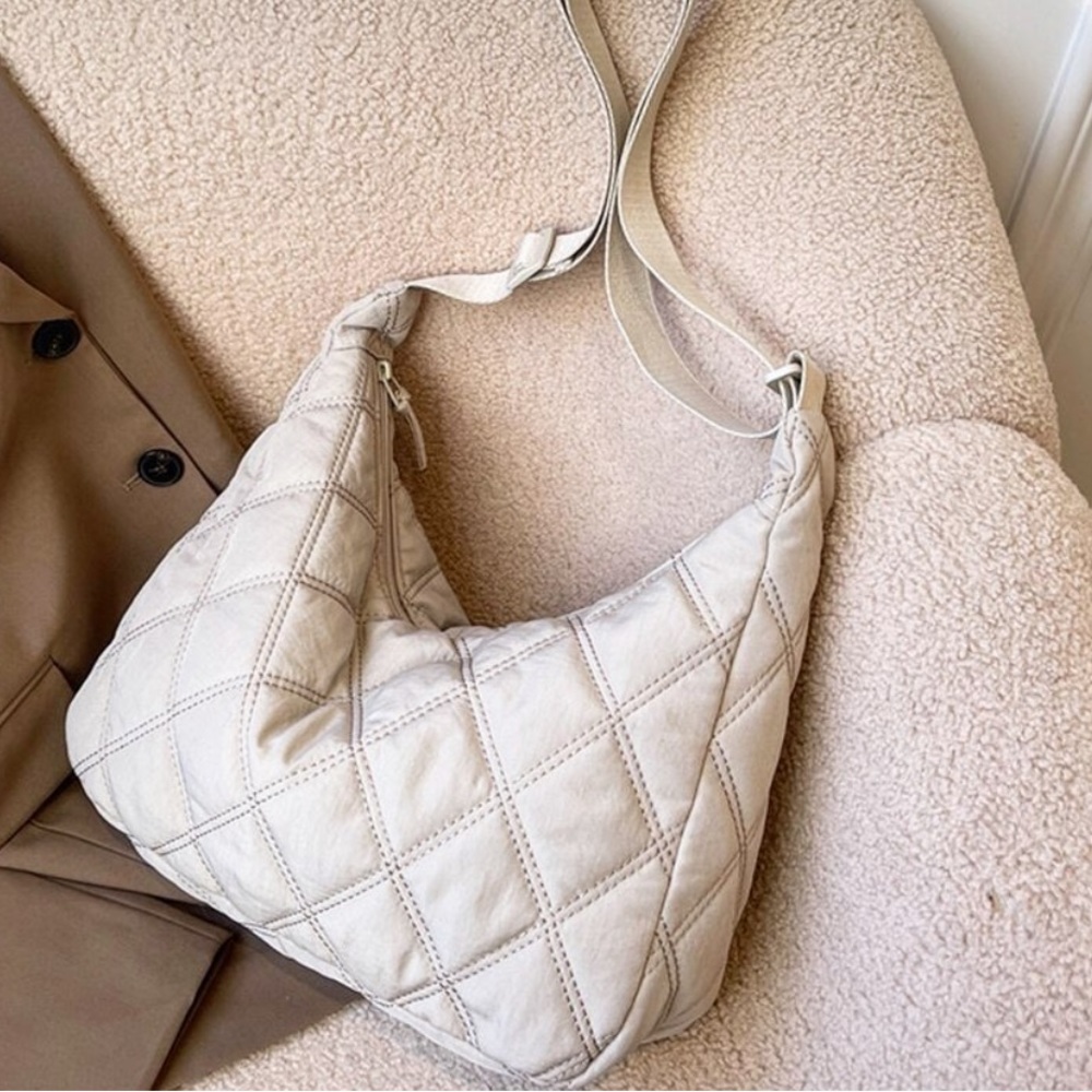 QUILTED CREAM CROSS BODY OR SHOULDER BAG